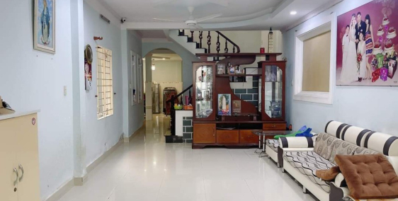 Nhà rộng an ninh ô tô vào trong, gần MT Lý Thường Kiệt. 12.2 tỷ