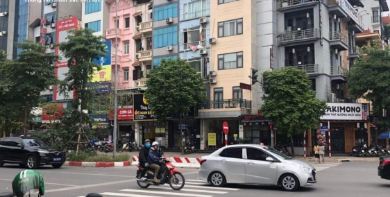 Cho thuê nhà 90m2 mặt tiền 4.8m 29.5 tr/thg mặt phố Mạc Thúy Nga Long Biên (1)