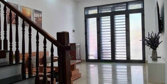 Cần bán gấp nhà riêng ở Nha Trang, Nhà 3 tầng kđt Lê Hồng Phong 2