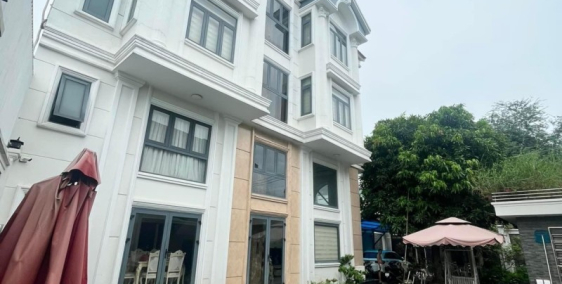 Bán nhà mặt tiền đường số 6, Linh Xuân, Thủ Đức, 305m2, 5 tầng, thang máy, 18