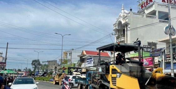 Kẹt vốn cần ra lô đất thổ cư đường 26m, trung tâm huyện