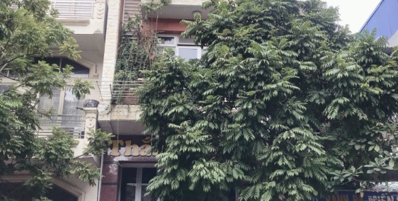 Cho thuê nhà 5 tầng tại lô 22 Lê Hồng Phong. Đường 10m oto đỗ thoải mái.
