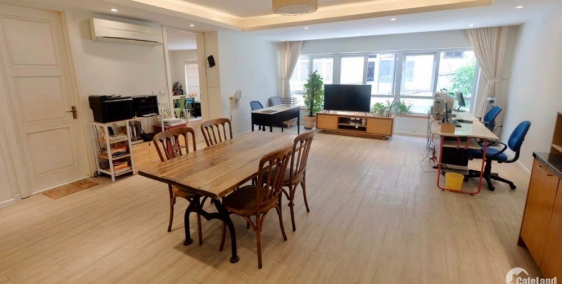 Bán nhà phố Võng Thị, Tây Hồ. Dt 110m, 6T, MT 10m, 33Ty. Khu phân lô hiếm, ô tô