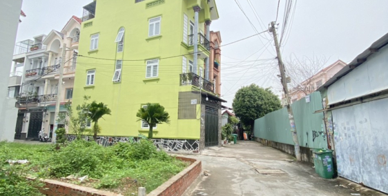 Đường Ụ Ghe Tam Phú hơn 5 tỷ 4.2x12.5 HXH 3 tầng SHR nở hậu