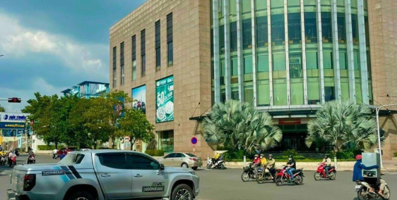 cho thuê góc 3 mặt tiền trung tâm tp biên hòa ngang 10m giá hot