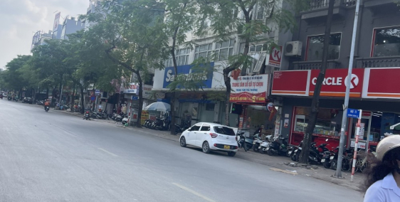 Bán nhà khu vực Xuân La Quận Tây Hồ dt 140m mặt tiền 6,3m ô tô tránh nhau, ở