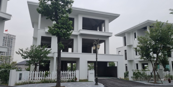 Bán biệt thự đỉnh đồ trung tâm Bãi Cháy, Hạ Long. Giá chỉ 68tr/m2. LH 0938274444