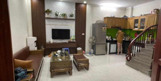 BÁN GẤP! Nhà Kim Giang 34mx6T, oto đỗ cửa giá chỉ nhỉnh 3 tỷ