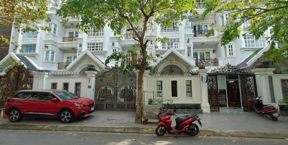 Biệt thự cao cấp Quận 7 150m2, 8x19, 4 tầng, 9pn, nội thất cao cấp, 31.5 tỷ TL