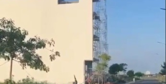 Đất Nền 100mv  Đối Diện Công Viên Trường Học Công Viên Chợ Hưng Long