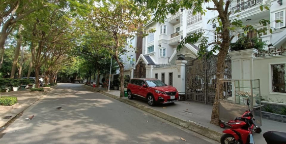 Biệt thự cao cấp Phú Thuận 150m2 8x18.5, 4 tầng, 9pn, chỉ 31.5 tỷ TL 0888789431