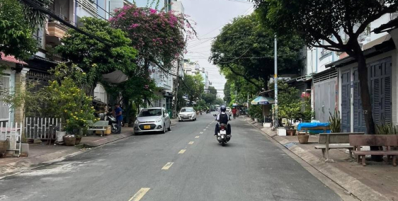 Bán nhà mặt tiền đường phan văn năm, đường nhựa 10m, 2 tầng, 70m2 chỉ 6 tỷ