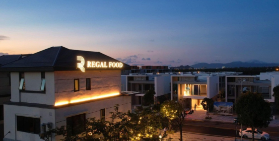 Bán gấp căn hoa hậu Regal Victoria sụp hầm S600m2 sổ hồng lâu dài, view sân golf