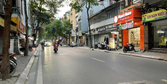 Bán nhà mặt phố Thụy Khuê 40m2 x 6 Tầng Mặt tiền 4,5m giá 14 tỷ ( Lô góc )