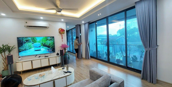 Bán nhà Mặt phố Đội Cấn. Lô góc, Hè 3m, 4 làn xe, Thang máy. 140m2 6T. Giá 36Tỷ