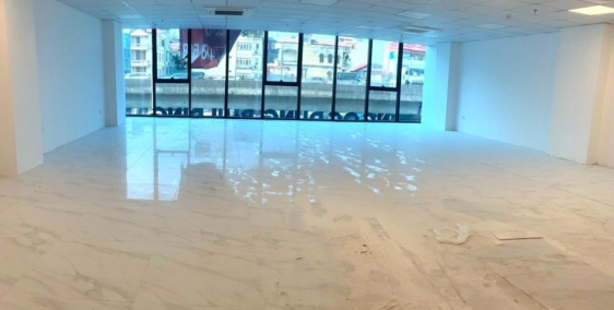 chính chủ cho thuê văn phòng tại cầu giấy, dt: 100m, giá sinh viên