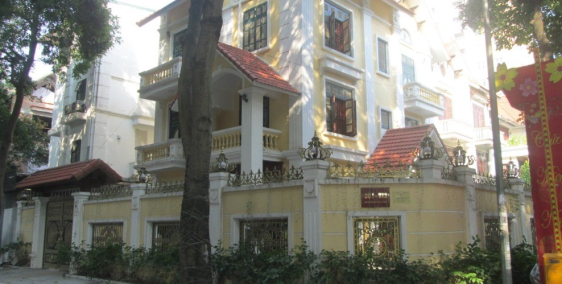 Bán Gấp biệt thự lô Góc view hồ KĐT Vĩnh Hoàng cạnh Louis City 200m2 chỉ 35.9 tỷ