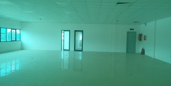 Chuyển nhượng nhà máy kcn Vân Trung 2,  Dt 1ha đất có sẵn nhà máy mới.