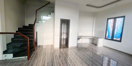 Cho thuê Nhà 220M2 1T1L 2PN CÓ SÂN VƯỜN RỘNG RÃI Nguyễn Văn Lịch, Linh Tây