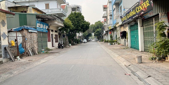 Chính chủ bán 50m2 đất thổ cư mặt phố Nguyễn Văn Hưởng, Giang Biên