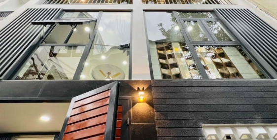 BÁN NHÀ KHÁCH SẠN MẶT TIỀN RẠCH BÙNG BINH, QUẬN 3, 18PN 7T, 12 TỶ, 0931144449