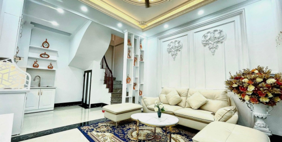 Bán nhà Pháo Đài Láng, Đống Đa, 31m x 5T, nở hậu, ngõ thông, SDCC