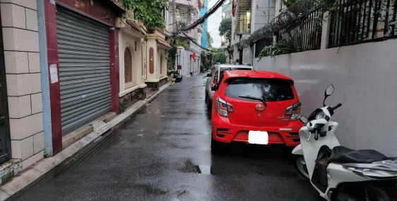 Càn bán gáp nhà sân bay dòng tiền 40 tr/t giá chỉ 10,5 tỷ