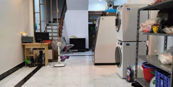 Giảm 300tr. Cần bán gấp nhà đẹp lung linh ở ngay  phố Hồ Tùng Mậu 35m2, 6T