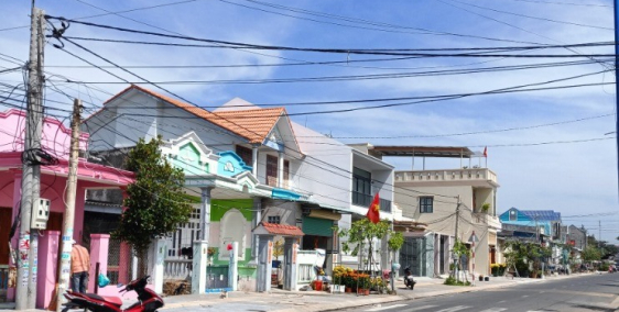 Bán nhà 2 mặt tiền gần biển tại làng du lịch phước hải, huyện đất đỏ, t.brvt.