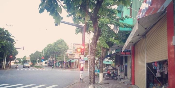 Cho thuê mặt bằng ngay ngã tư Lê Trung Đình và Nguyễn Du