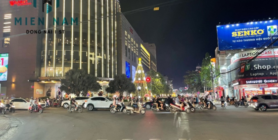 Cho thuê mặt bằng Phạm Văn Thuận 620m2