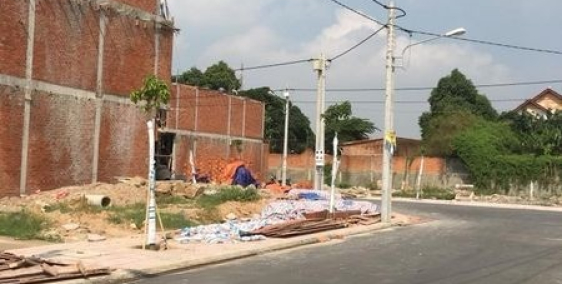 Đất thổ cư 5 x 20m sổ hồng bao sang tên phép xây dựng đường 10m