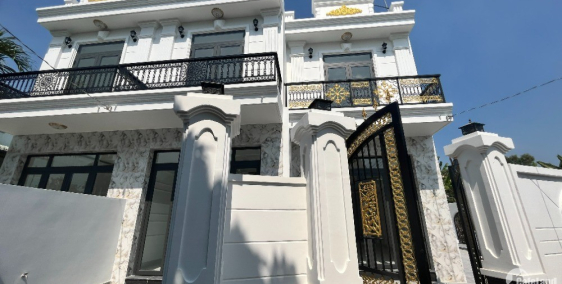 Cần bán nhà quốc lộ 50, gần cầu ông thìn 1 trệt 1 lầu sân thoáng mát rộng rãi