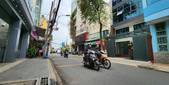 Cho thuê mặt tiền Tân Hải, P.13, Tân Bình, 6x15m, 1 trệt, lầu 1, 22 triệu/tháng