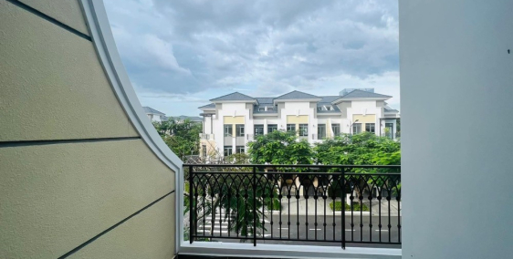 Thanh lý lỗ Verosa Park quận 9 lỗ 500tr, 95m2, giá 13 tỷ