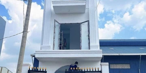 Cần bán gấp một căn nhà mới xây