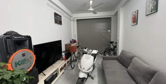 Bán nhà 26/30m2 6tầng mặt tiền 4m hơn 3tỷ mặt ngõ phố Trích Sài 0934266313