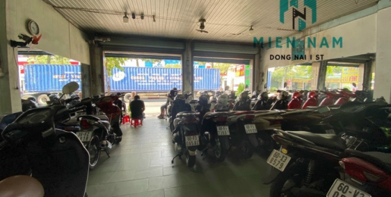 cho thuê mặt bằng góc 2 mặt tiền ngay ngã tư đường Đồng Khởi