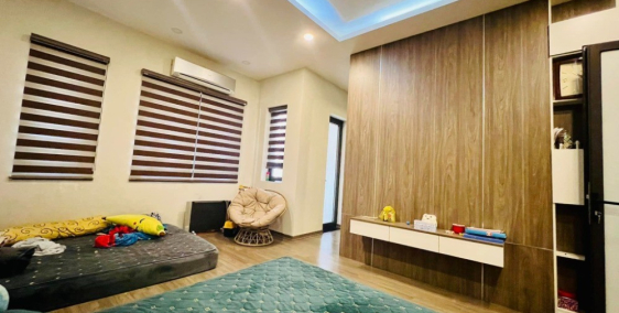 Đẹp quá, nhà Trần Quang Diệu, Hoàng Cầu, 60m2, MT 6m, phân lô, oto tránh