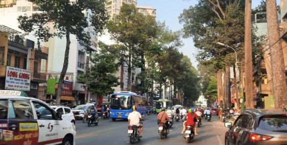 Bán nhà MT Trần Bình Trọng,P.4,Q.5. DT: 7,7x20m,CN:140m2.Gía: 58 tỷ