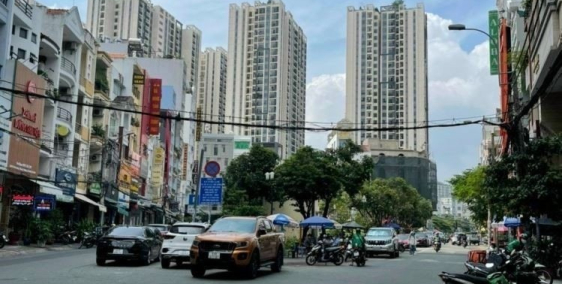 Nhà hẻm VIP 283CMT8 Q10 sau Hà Đô đang cho thuê 80tr / tháng 7 tầng