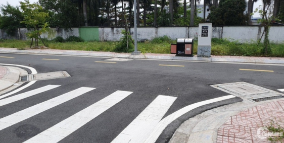 Đất mặt tiền đường Nguyễn Cửu Phú