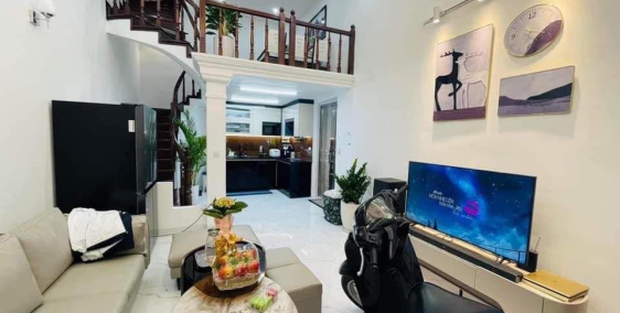 Bán nhà phố Huỳnh Thúc Kháng, ô tô, DTXD35m2 x 6T, MT4m. 0338080356