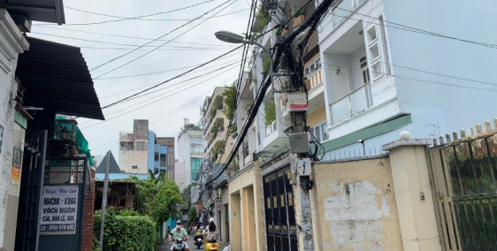 Bán nhà Hoàng Hoa Thám gần chợ Cây Quéo, 4×16, HXH 7 chổ vào nhà, 7.9 tỷ