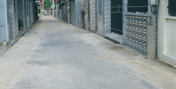 Bán gấp trong tuần nhà C4 138m2 Thổ cư 100% sổ riêng, gần Bà Thức Tân Phong