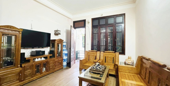 Bán nhà Cát Linh 55m Ô tô đỗ cửa hai thoáng Ô chờ thang máy Giá đẹp