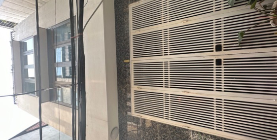 Bán nhà lô góc Tân Mai 40m2, ô tô tránh, kinh doanh tốt