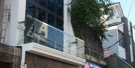 NHÀ ĐẸP PHỐ ĐÀM QUANG TRUNG, ĐƯỜNG THÔNG Ô TÔ TỨ TUNG