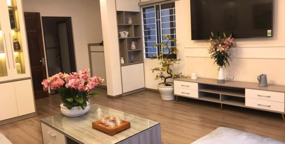 Bán nhà Chùa Láng gần ĐH Ngoại thương Lô góc - Ngõ thông - Nhà đẹp, 4.15 tỷ