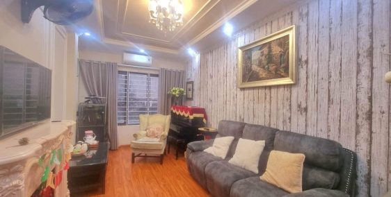 Bán gấp Nhà đẹp Láng-Cầu Giấy, ngay ĐH GTVT 35m 5T, ngõ thông, nhỉnh 4 tỷ